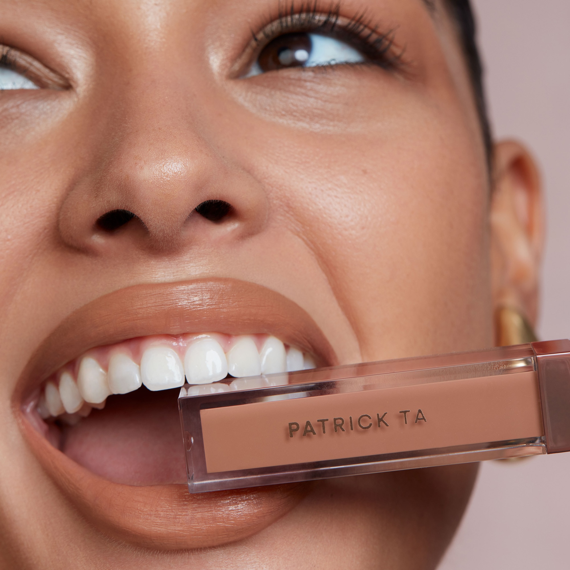 MONOCHROME MOMENT LIP CRÈME (CREMA PARA LABIOS)